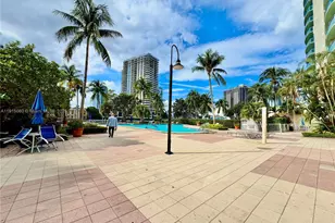 19390 Collins Ave, Sunny Isles Beach, FL 33160 - Photo 3