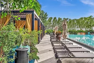 121 NE 34th St, Miami, FL 33137 - Photo 17