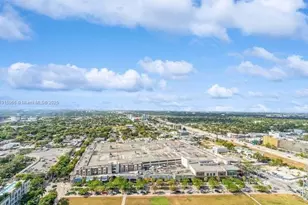 121 NE 34th St, Miami, FL 33137 - Photo 9