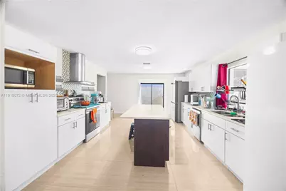 284 NW 92nd Ave, Coral Springs, FL 33071 - Photo 15