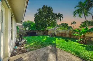 284 NW 92nd Ave, Coral Springs, FL 33071 - Photo 31