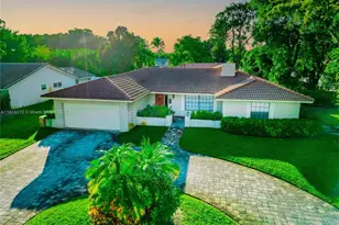 284 NW 92nd Ave, Coral Springs, FL 33071 - Photo 1