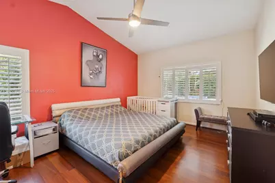 1510 SW 96th Ter, Davie, FL 33324 - Photo 17