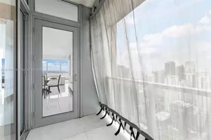 1425 Brickell Ave, Miami, FL 33131 - Photo 29