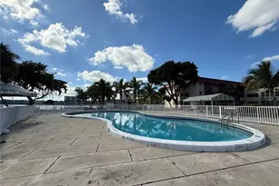 19001 NE 14th Ave, Miami, FL 33179 - Photo 17