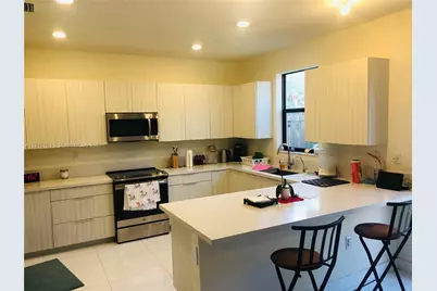 10597 NW 81st Ter, Doral, FL 33178 - Photo 7