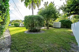 511 NE 134th St, North Miami, FL 33161 - Photo 33