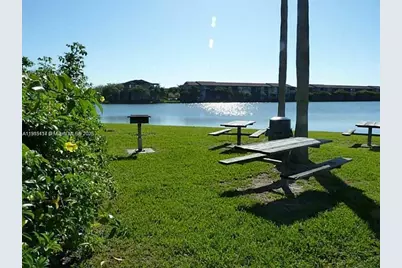 300 SW 130th Ter #412B, Pembroke Pines, FL 33027 - Photo 11