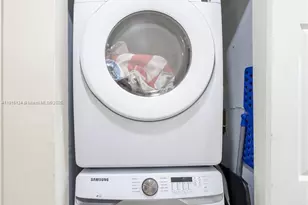 8325 Fairway Rd, Sunrise, FL 33351 - Photo 5