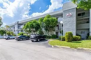 8205 NW 61st St, Tamarac, FL 33321 - Photo 19