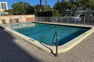 2200 E Hallandale Beach Blvd, Hallandale Beach, FL 33009 - Photo 17