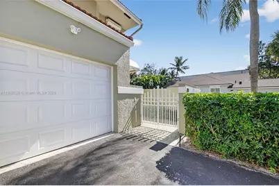 38 S Lakeshore Dr, Hypoluxo, FL 33462 - Photo 3