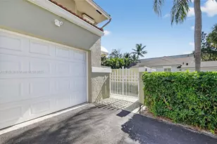 38 S Lakeshore Dr, Hypoluxo, FL 33462 - Photo 3