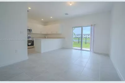 2752 SE 26th Ave #2752, Homestead, FL 33035 - Photo 3