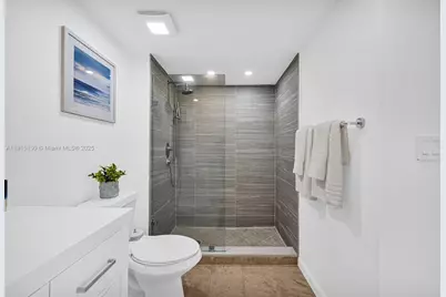 1155 Brickell Bay Dr #2004, Miami, FL 33131 - Photo 33