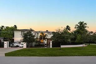 795 Lakeview Dr, Miami Beach, FL 33140 - Photo 3