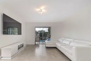 10748 N Kendall Dr, Miami, FL 33176 - Photo 3