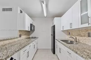 10748 N Kendall Dr, Miami, FL 33176 - Photo 7