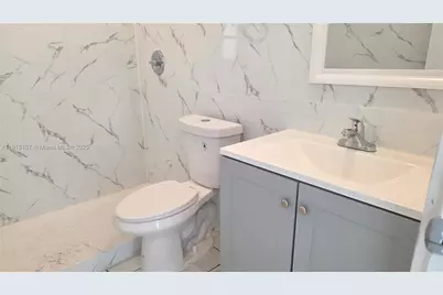 525 NE 132nd Ter #525 y 527, North Miami, FL 33161 - Photo 21