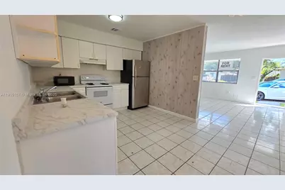 525 NE 132nd Ter #525 y 527, North Miami, FL 33161 - Photo 7