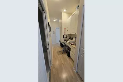 7950 NW 20th St, Pembroke Pines, FL 33024 - Photo 33