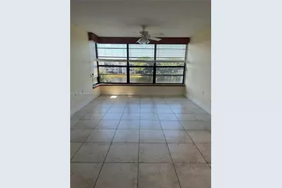 1526 Whitehall Dr #403, Davie, FL 33324 - Photo 5