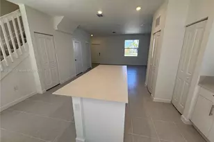 1111 SE 2nd St, Florida City, FL 33034 - Photo 5