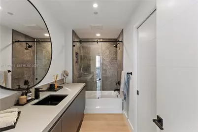 2020 N Bayshore Dr #2401, Miami, FL 33137 - Photo 23