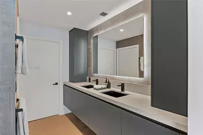 2020 N Bayshore Dr #2401, Miami, FL 33137 - Photo 19