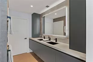 2020 N Bayshore Dr, Miami, FL 33137 - Photo 19