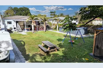 640 NE 168th St, North Miami Beach, FL 33162 - Photo 57