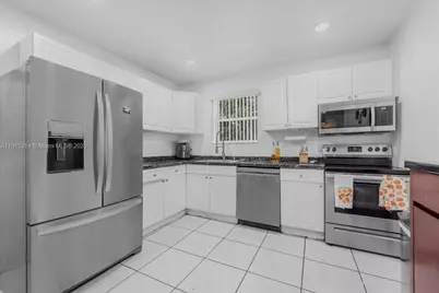 640 NE 168th St, North Miami Beach, FL 33162 - Photo 25