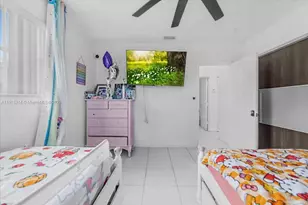 640 NE 168th St, North Miami Beach, FL 33162 - Photo 37