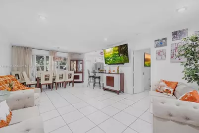 640 NE 168th St, North Miami Beach, FL 33162 - Photo 11