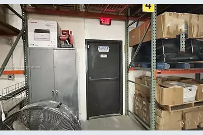 10200 NW 25th St #113, Doral, FL 33172 - Photo 21