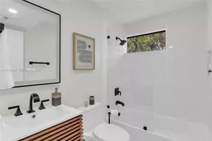 400 Valencia Ave, Coral Gables, FL 33134 - Photo 13