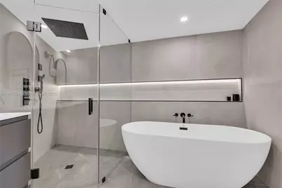 5660 Collins Ave #18D, Miami Beach, FL 33140 - Photo 23