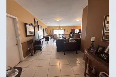 1403 SE 6th St, Homestead, FL 33033 - Photo 3