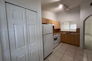 1261 SE 31st Ct, Homestead, FL 33035 - Photo 5