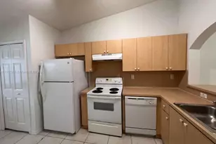 1261 SE 31st Ct, Homestead, FL 33035 - Photo 3