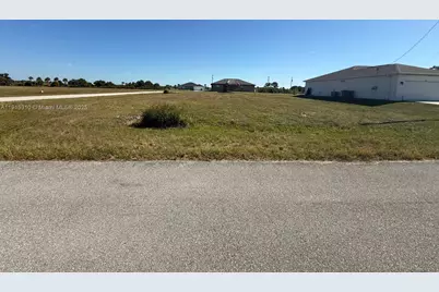 4053 NW 36th Pl, Cape Coral, FL 33993 - Photo 3