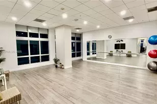 300 S Biscayne Blvd, Miami, FL 33131 - Photo 49
