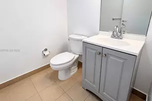 300 S Biscayne Blvd, Miami, FL 33131 - Photo 27