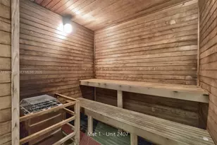 300 S Biscayne Blvd, Miami, FL 33131 - Photo 35