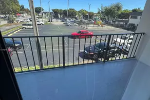 10431 N Kendall Dr, Miami, FL 33176 - Photo 7