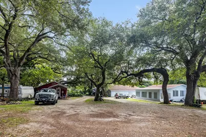 535 NW 90th St, El Portal, FL 33150 - Photo 23