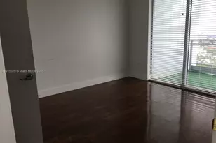 90 SW 3rd St, Miami, FL 33130 - Photo 9