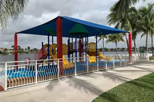 10730 NW 66th St, Doral, FL 33178 - Photo 39