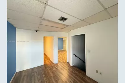 8000 NW 31st St #19, Doral, FL 33122 - Photo 3