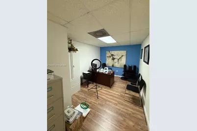 8000 NW 31st St #19, Doral, FL 33122 - Photo 15